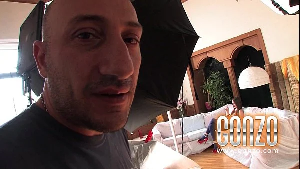 Anal gostoso com uma novinha safadinha gemendo em filme porno completo