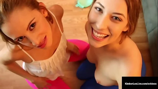Gatas da capital com duas primas mamando o priminho