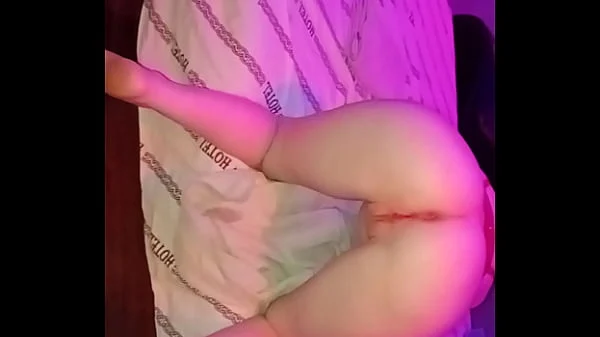 Homem comendo sua mulher no banheiro em quanto ela escovava os dentes