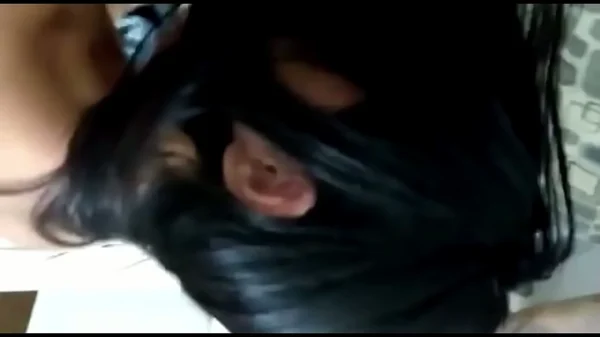 novinha moreninha sentando gotoso na rola