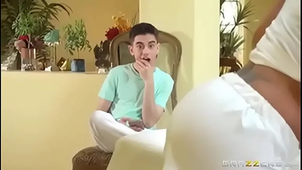 Novinho safado fodendo gostoso a sua namorada loira muito gostosa