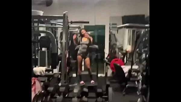 Tio do dinheiro solteiro fode a xota e o cu da sobrinha gordinho do rabo gigante